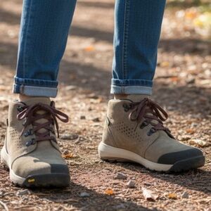 Danner Women's Inquire Chukka Waterproof Cold Weather Suede Hiking Boots